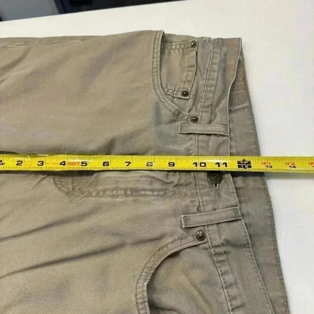Levi’s men’s 505 5 pocket jeans khaki color size 33 x 32
